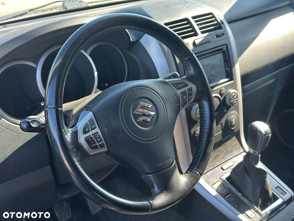 Suzuki Grand Vitara 1.9 DDiS De Luxe - 11