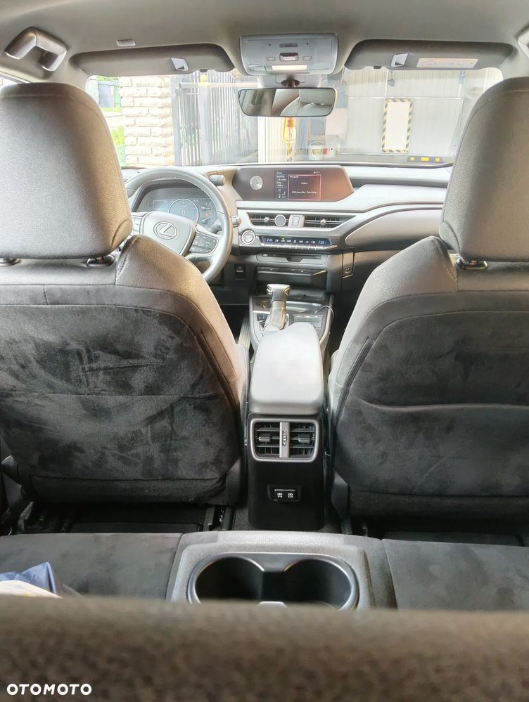 Lexus UX - 19