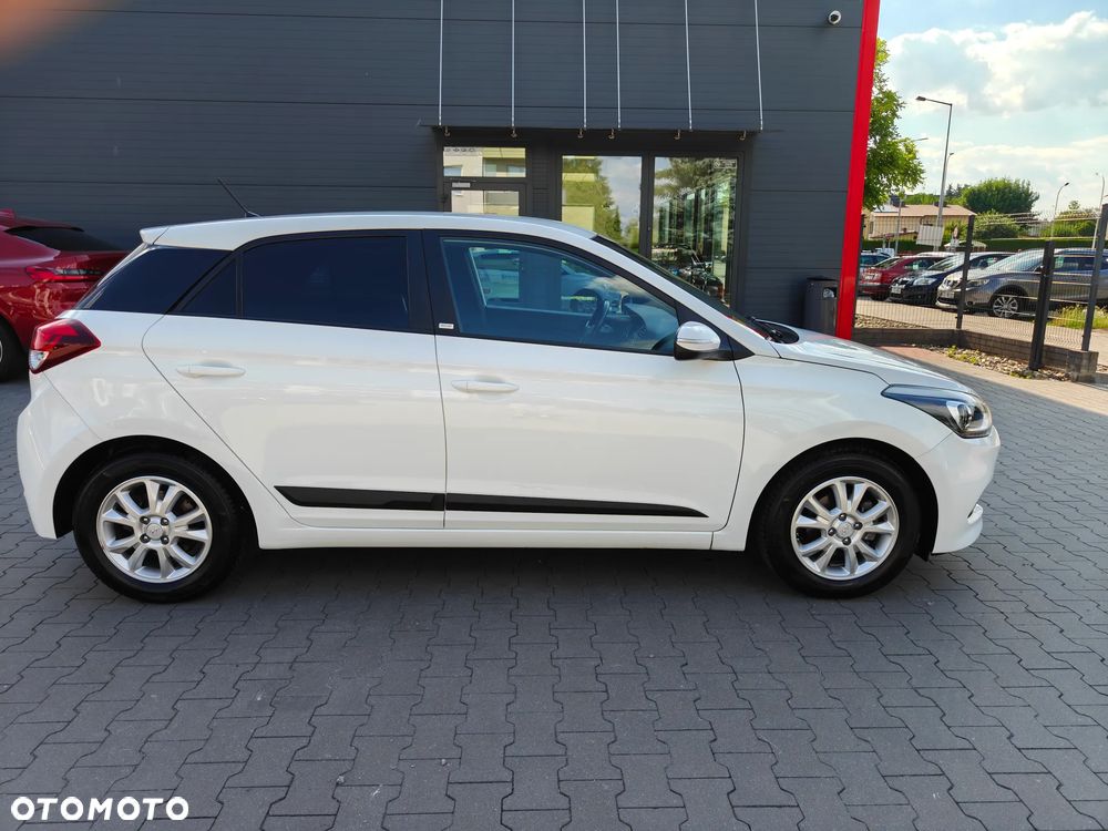 Hyundai i20 1.2 Passion - 16