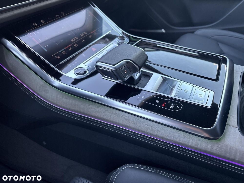 Audi Q8 - 18