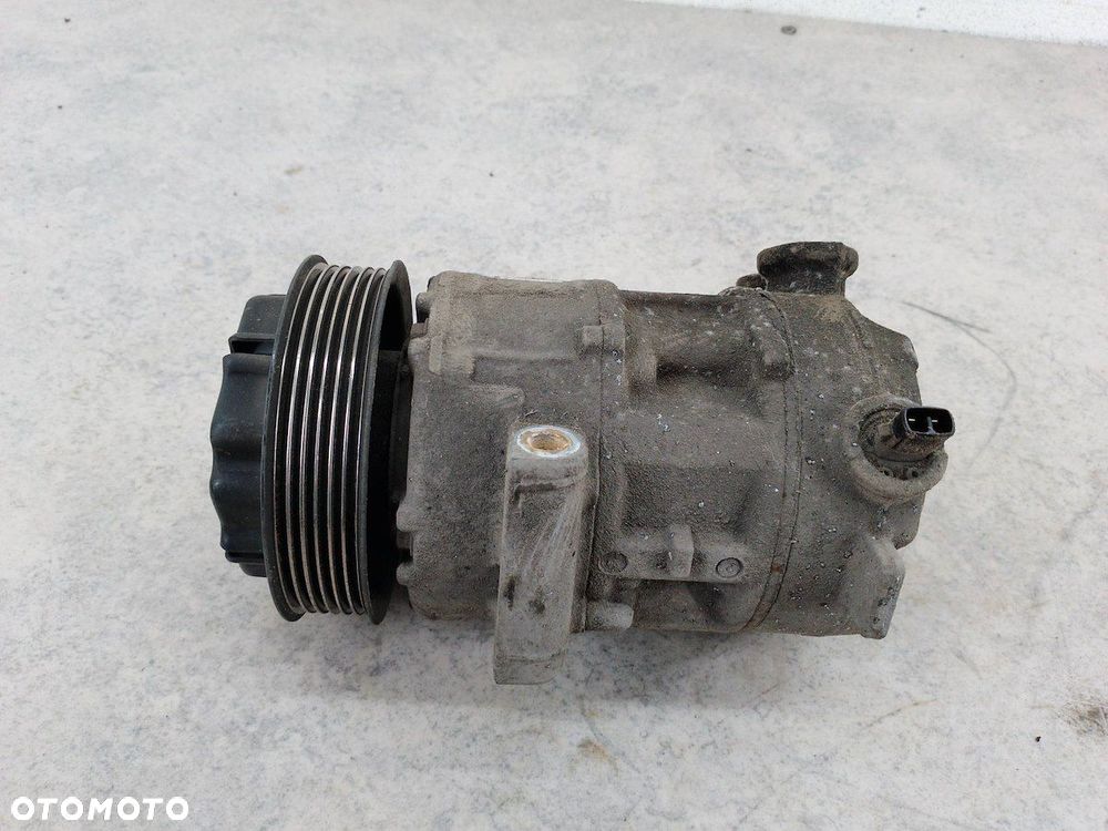 SPRĘŻARKA KLIMATYZACJI OPEL CORSA D 55703721 5E5275400 GE447190-5551  DENSO - 7