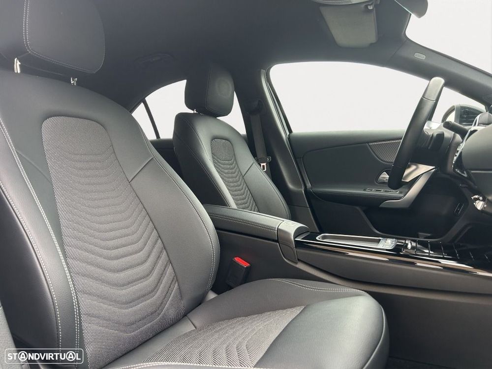 Mercedes-Benz A 180 d — fotografia 13