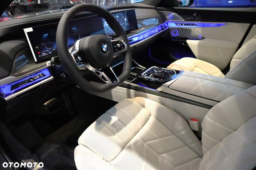 BMW Seria 7 - 8