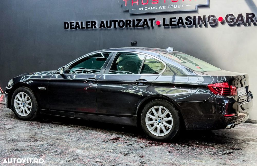 BMW Seria 5 520d Aut. Luxury Line - 11