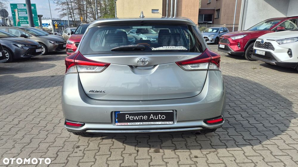 Toyota Auris - 4