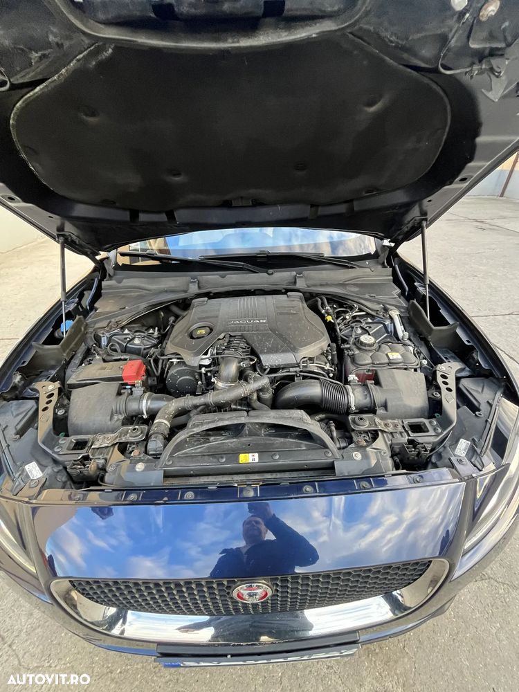 Jaguar F-Pace 30d AWD Portfolio - 22