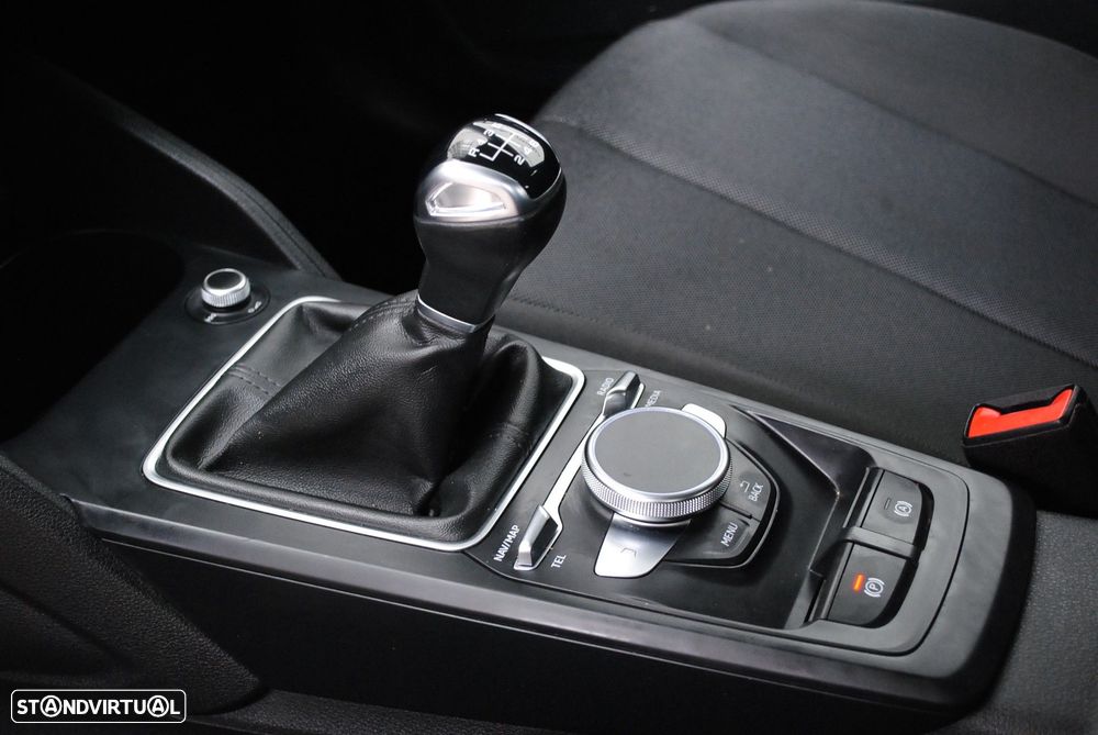 Audi Q2 30 TFSI - 22