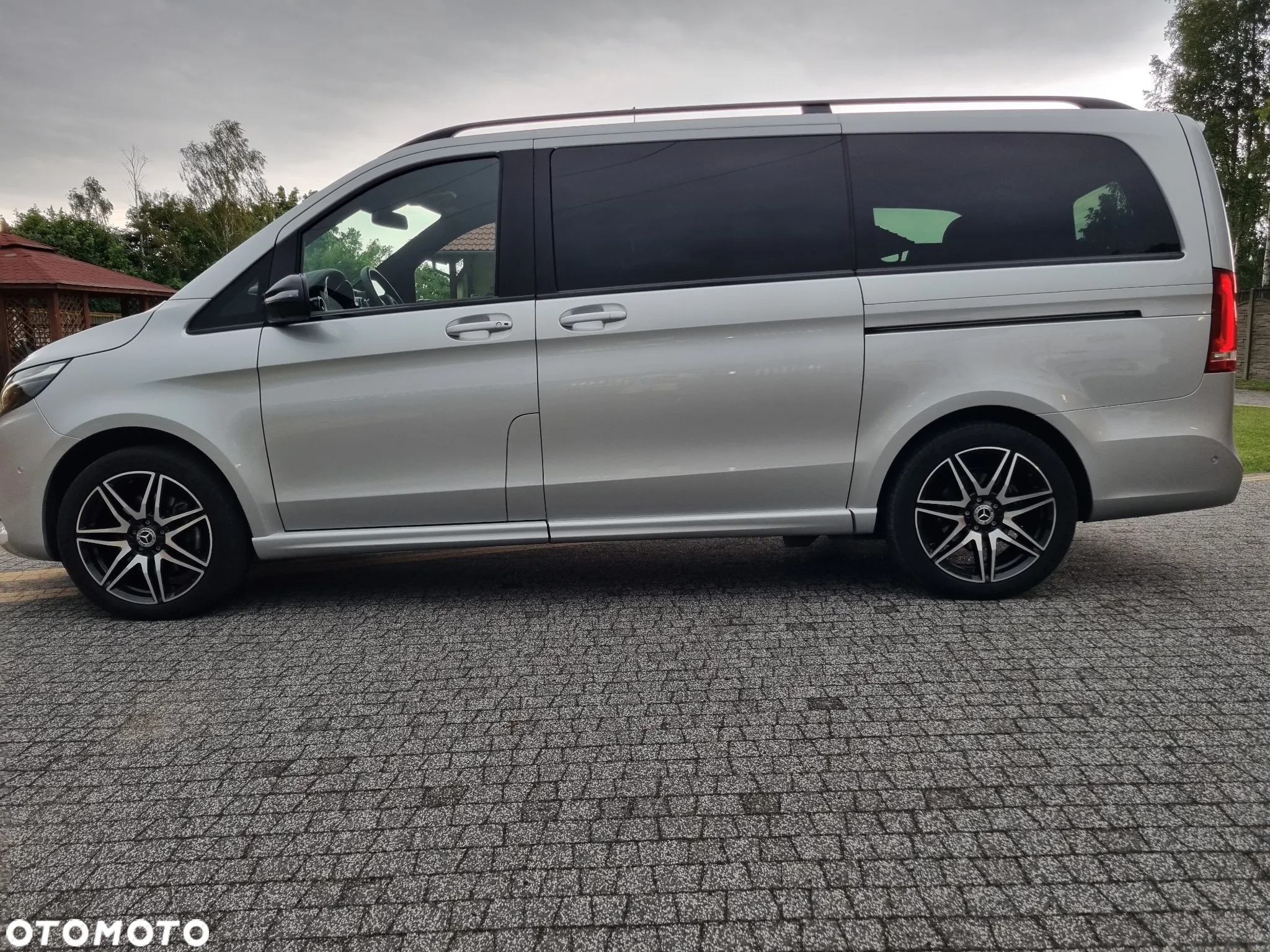 Mercedes-Benz Klasa V 300 d 4-Matic 9G-Tronic (d³ugi) - 8
