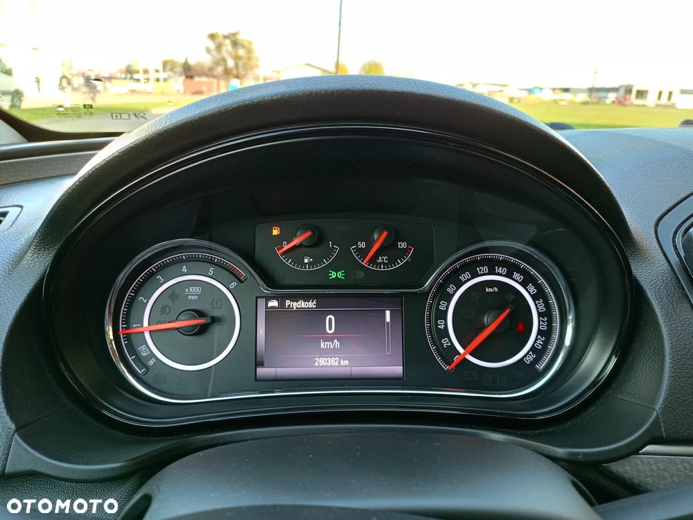 Opel Insignia A Sports Tourer 13-17 - 12