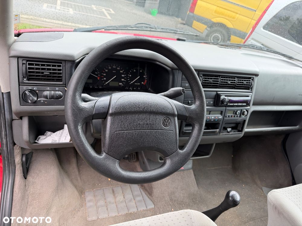 Volkswagen Multivan Standard - 17