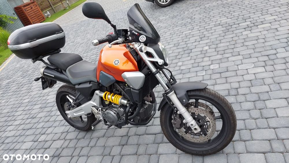 Yamaha MT - 7