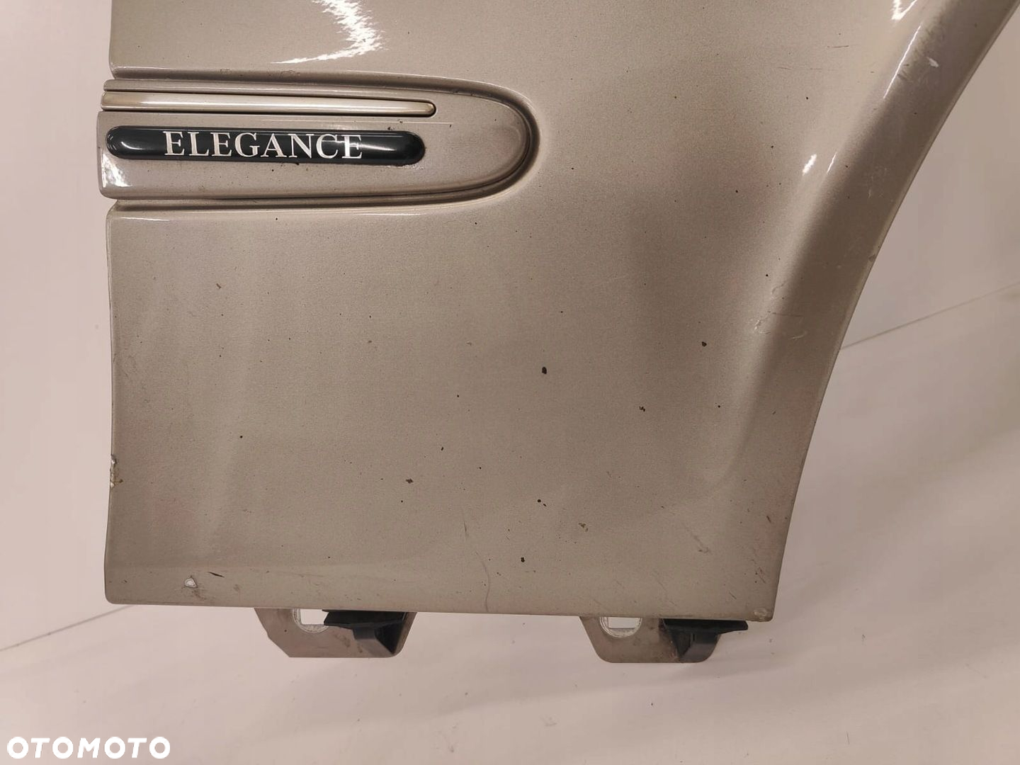 Mercedes w211 e klasa 02-09 BŁOTNIK PRAWY PRZÓD - 2