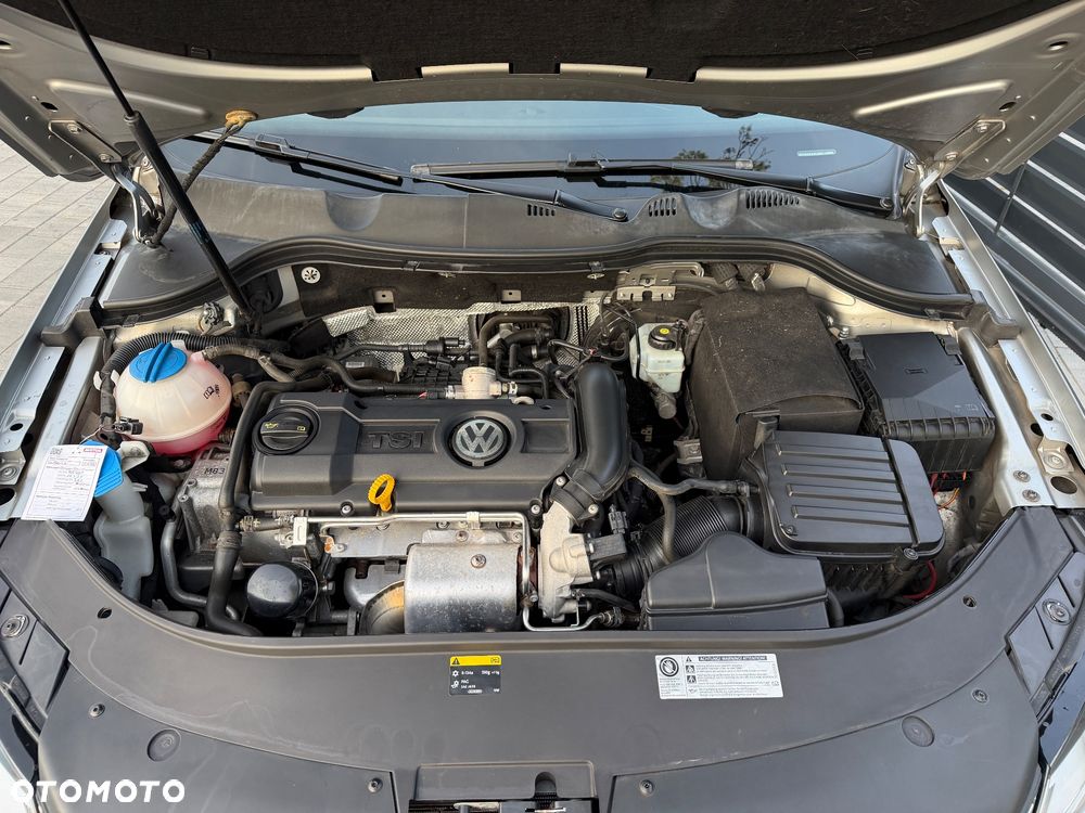 Volkswagen Passat - 35