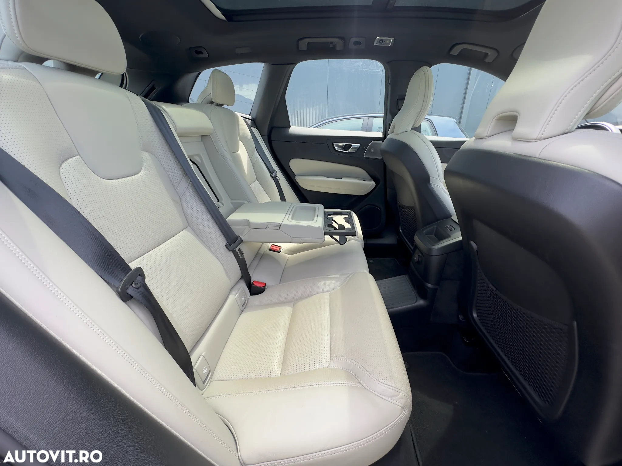 Volvo XC 60 T6 AWD Recharge Geartronic Inscription - 25