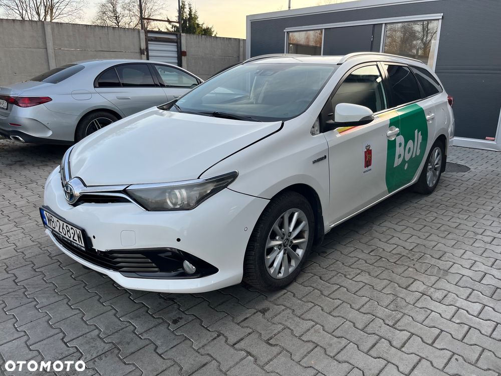 Toyota Auris Hybrid 135 Comfort - 4