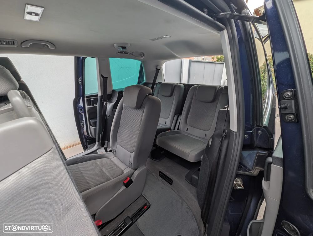 VW Sharan 2.0 TDI Confortline - 23