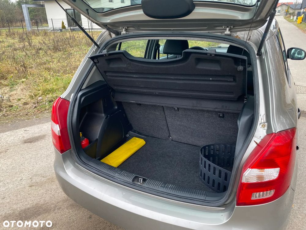 Skoda Fabia 1.4 16V Comfort - 12