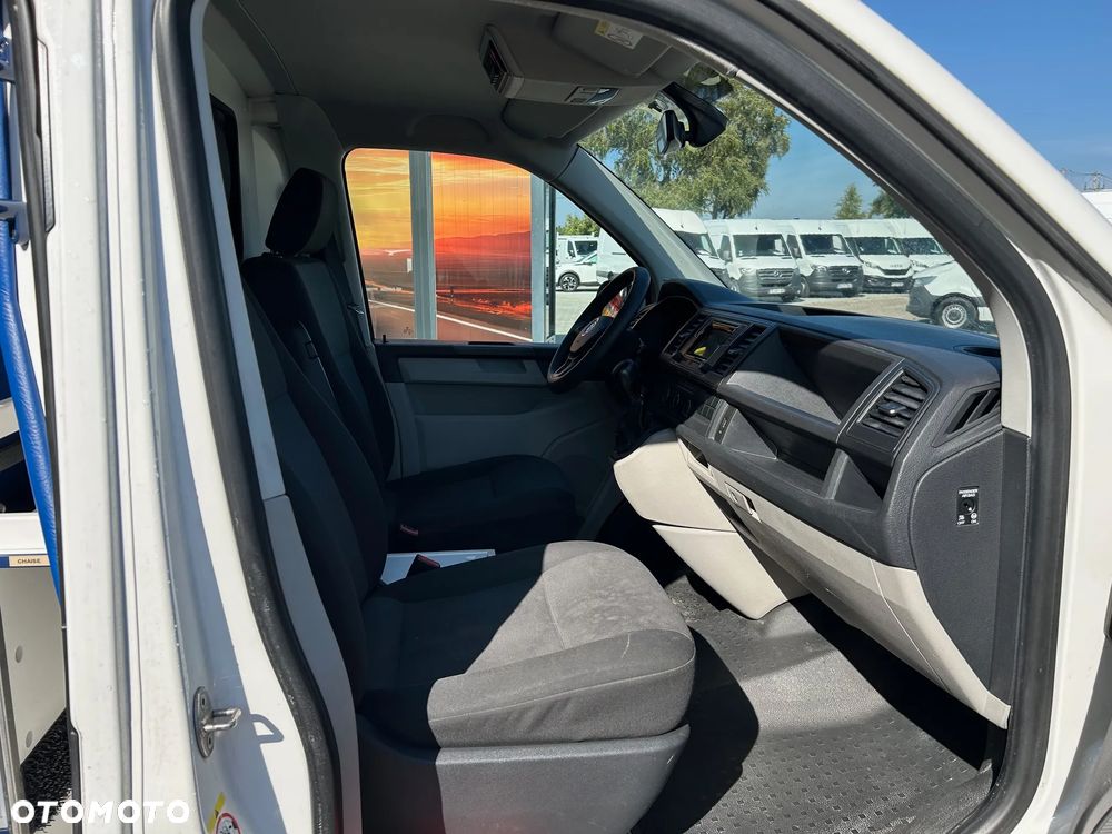 Volkswagen Transporter - 10
