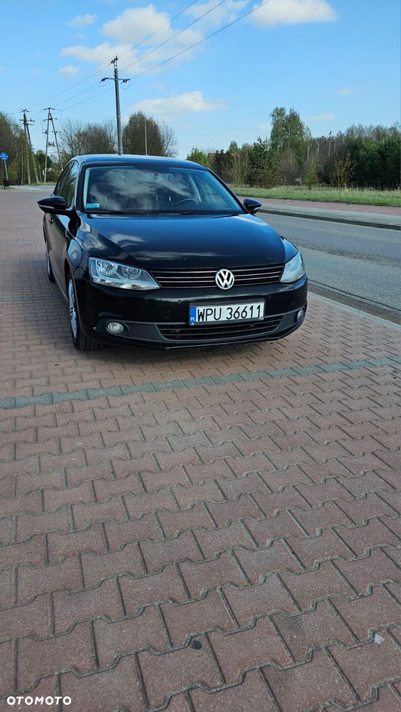 Volkswagen Jetta 1.6 TDI BMT Trendline - 2