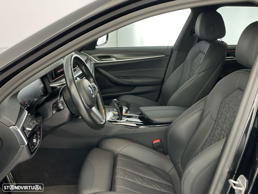 BMW 520 d Pack Desportivo M Auto - 11