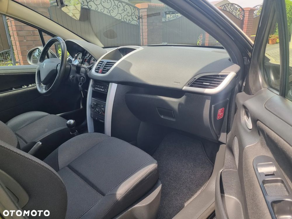 Peugeot 207 1.4 Presence Grand Prix - 20