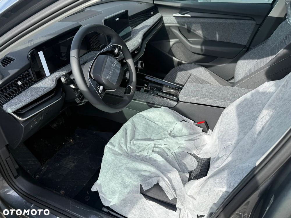 Skoda Superb 1.5 TSI mHEV Edition 130 DSG - 8