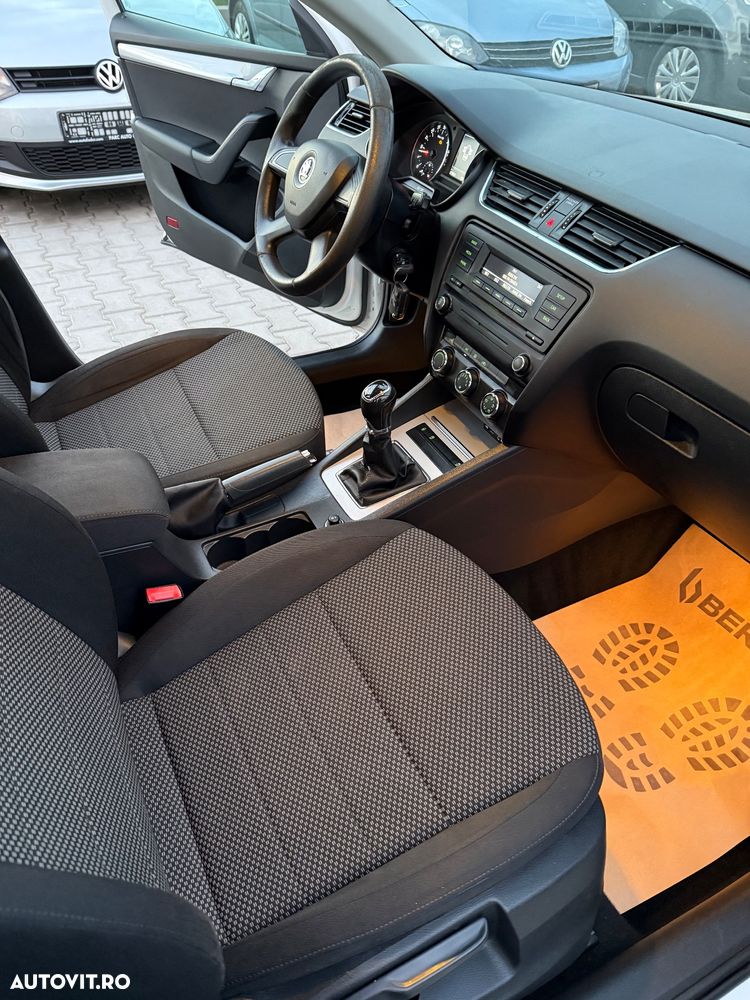 Skoda Octavia 1.6 TDI Green tec 4x4 Elegance - 5