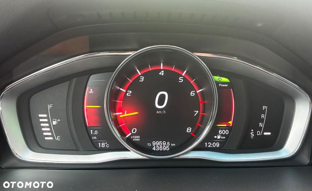 Volvo V60 Cross Country T5 AWD Geartronic Summum - 15