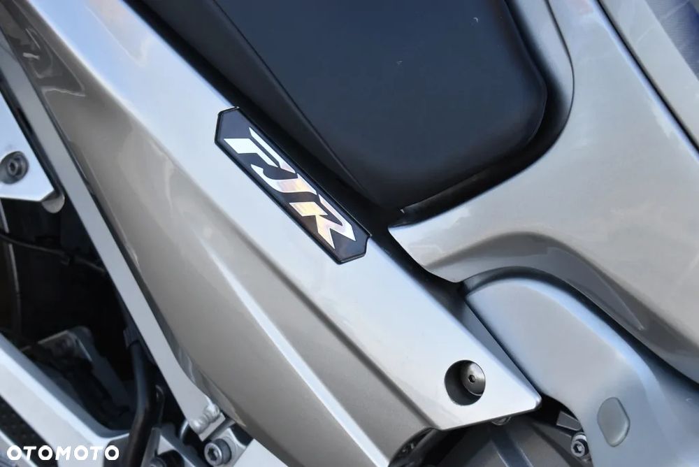 Yamaha FJR - 37