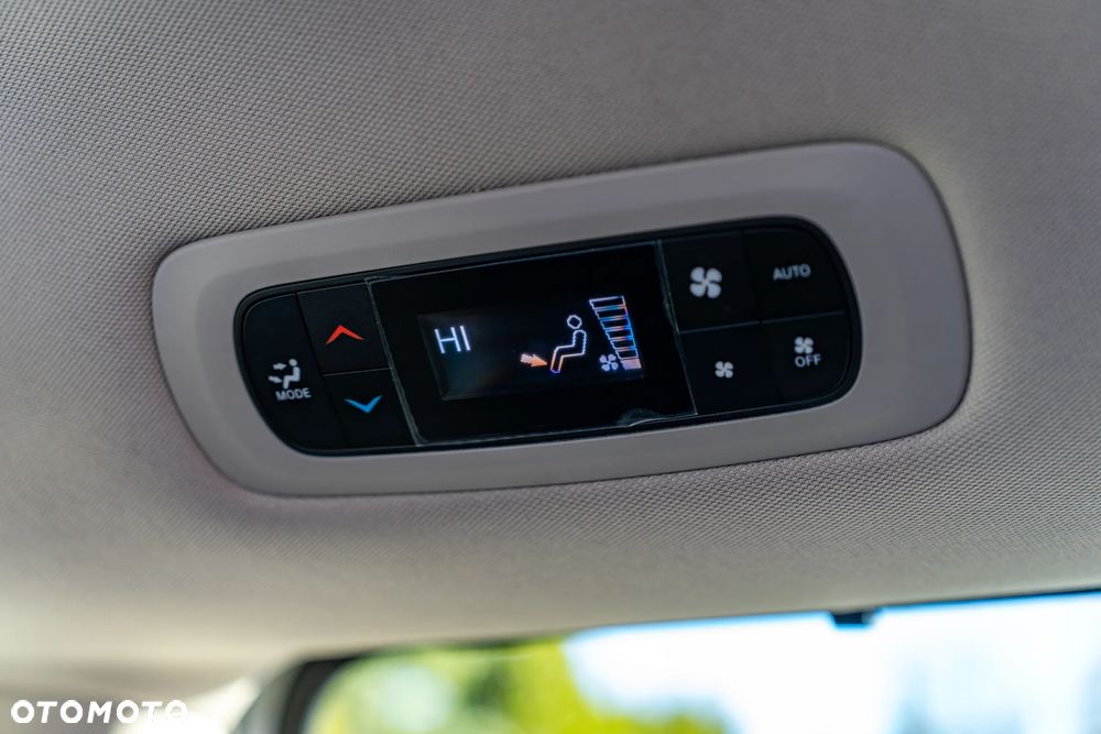 Chrysler Pacifica - 20