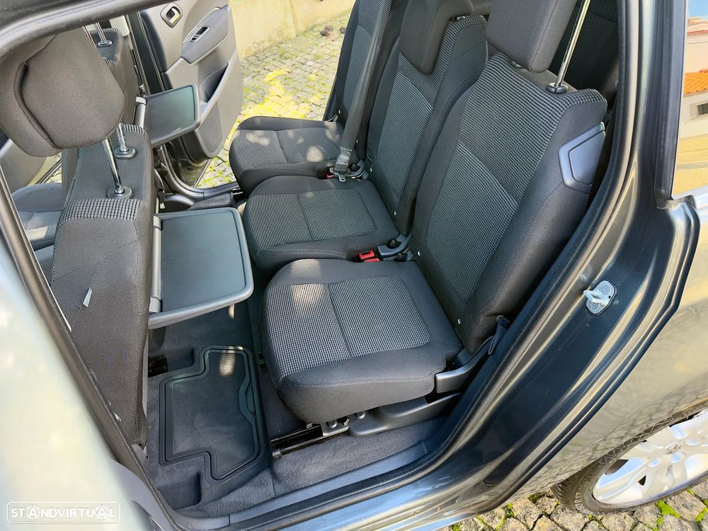 Peugeot 5008 1.6 HDi Premium - 23