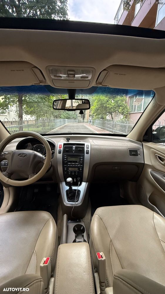 Hyundai Tucson 2.0 CRDI VGT 4WD - 11