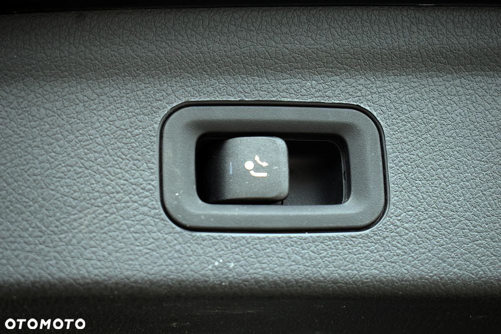 Mercedes-Benz GLE 300 d 4-Matic - 28