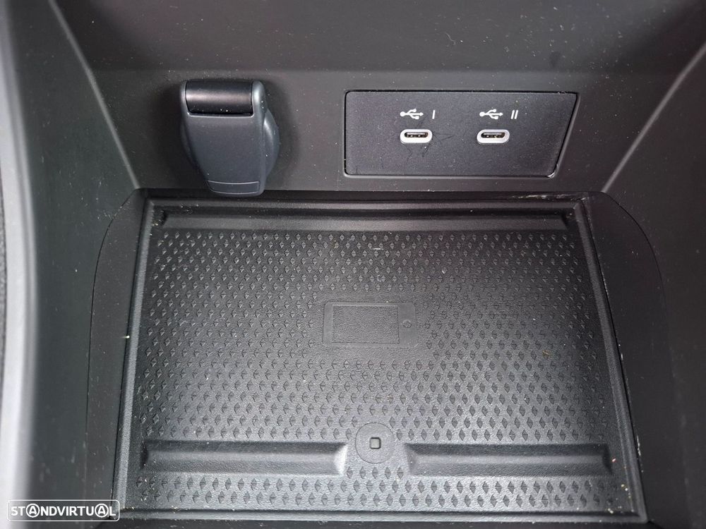 Renault Captur 1.0 TCe Techno Bi-Fuel - 24