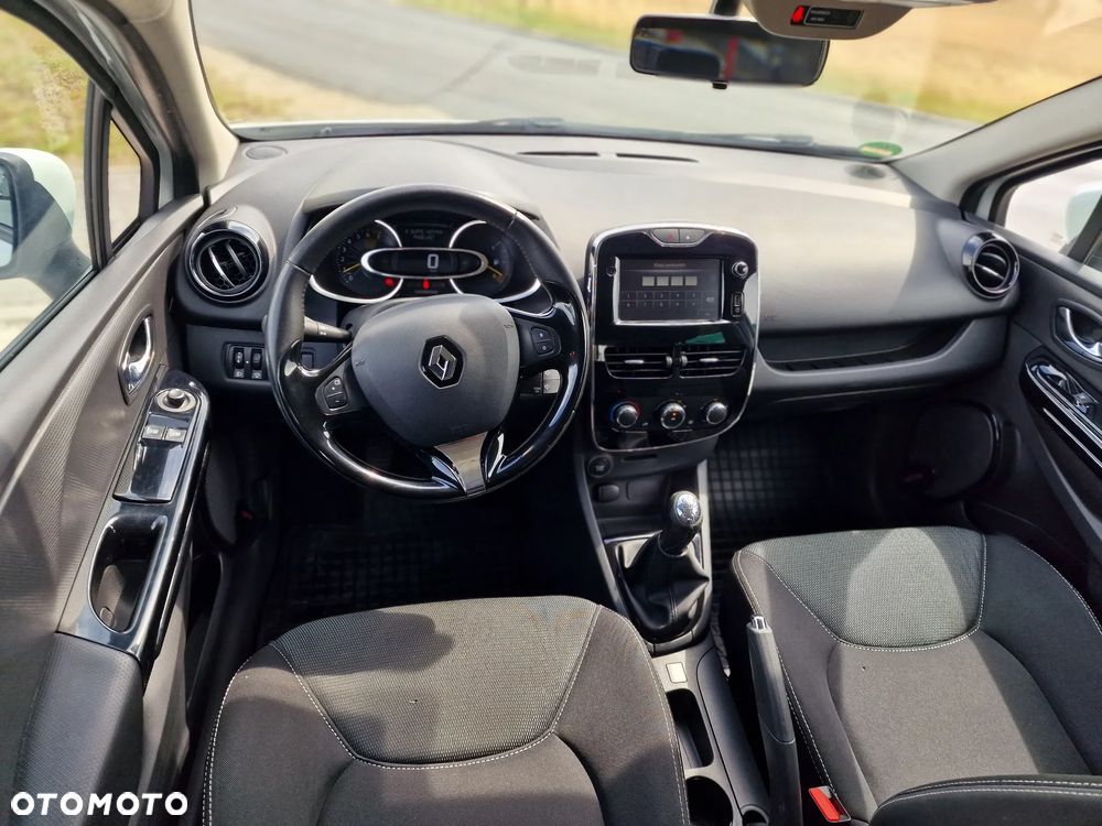 Renault Clio 1.2 16V 75 LIMITED - 20