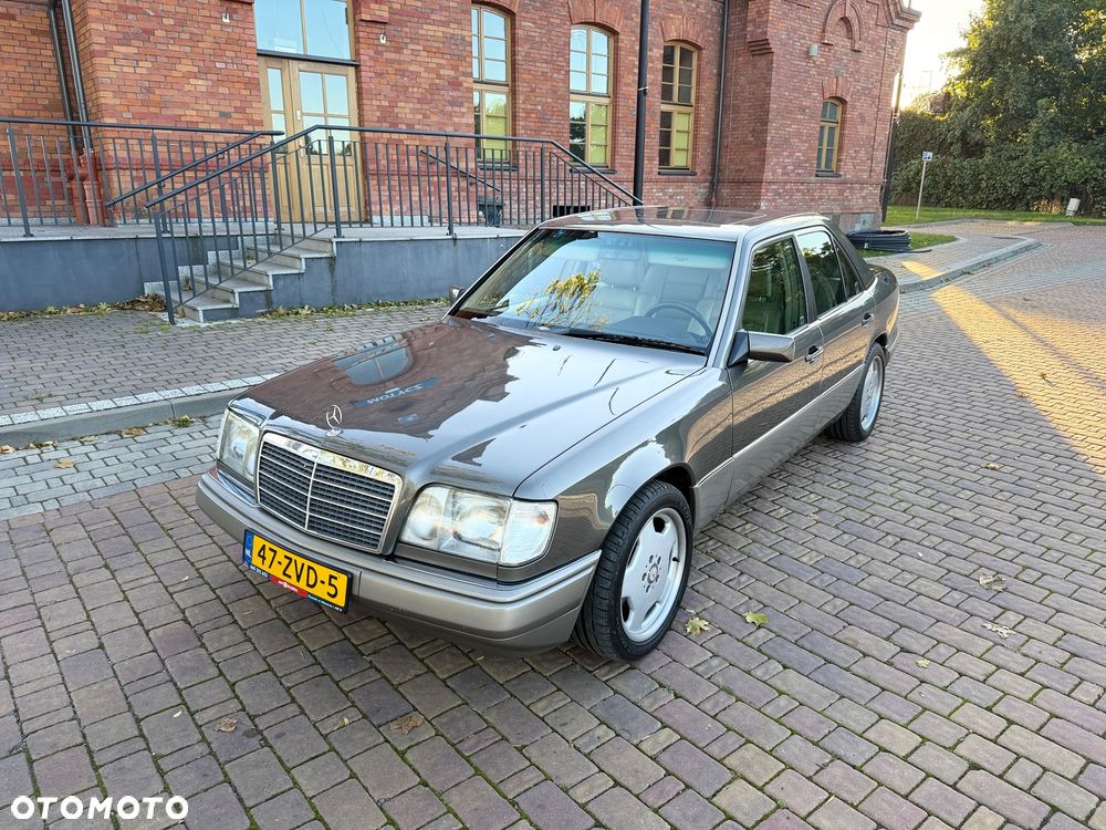 Mercedes-Benz W124 (1984-1993) - 1