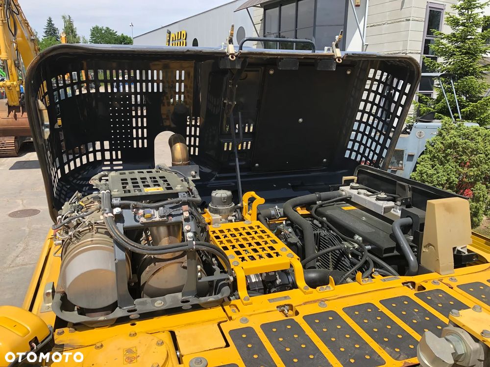 Komatsu PC210LC-11 - 28