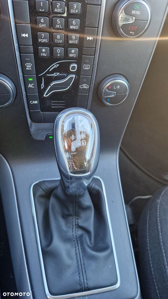 Volvo V40 D3 Momentum - 33