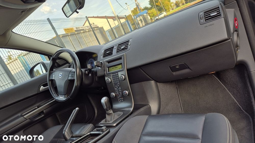 Volvo C30 D4 R-Design - 8