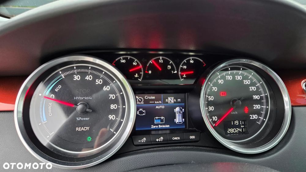 Peugeot 508 RXH Hybrid4 - 19