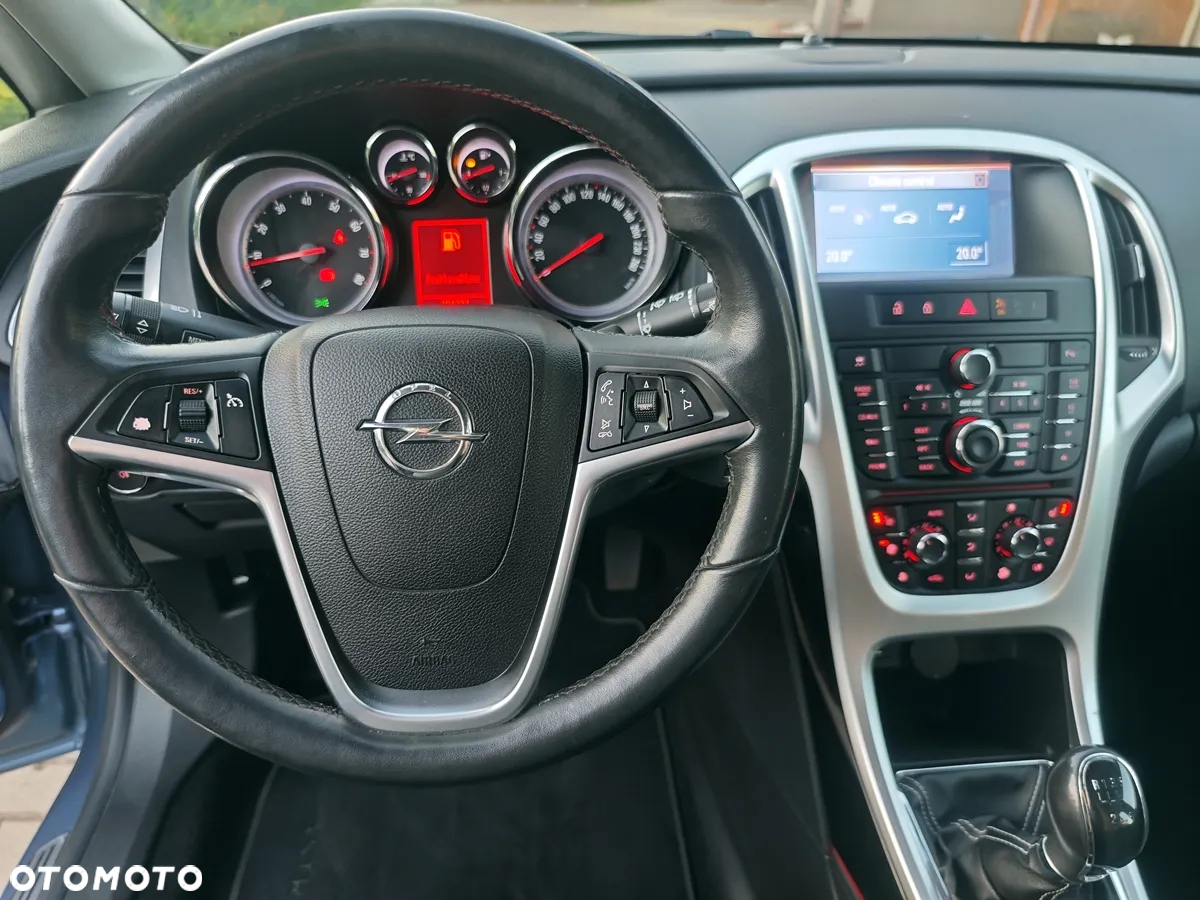 Opel Astra IV 1.4 T Cosmo - 7