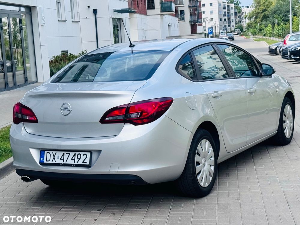 Opel Astra IV 1.4 T Business S&S - 8