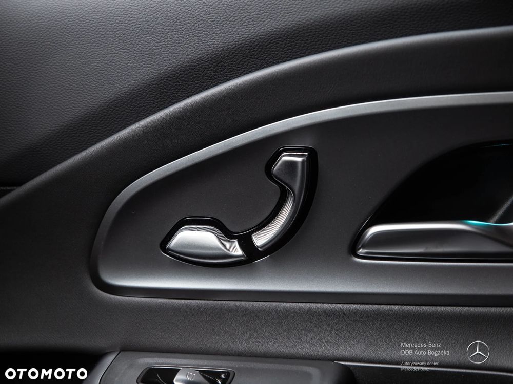 Mercedes-Benz CLA - 8