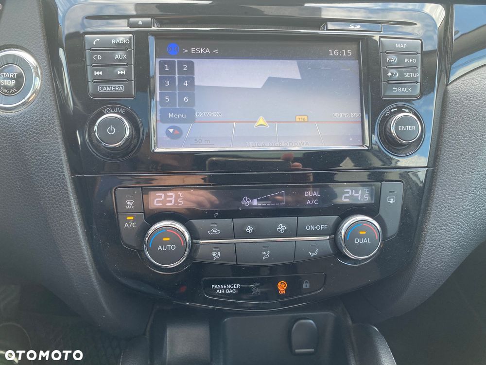 Nissan Qashqai 1.6 DIG-T N-Connecta - 35