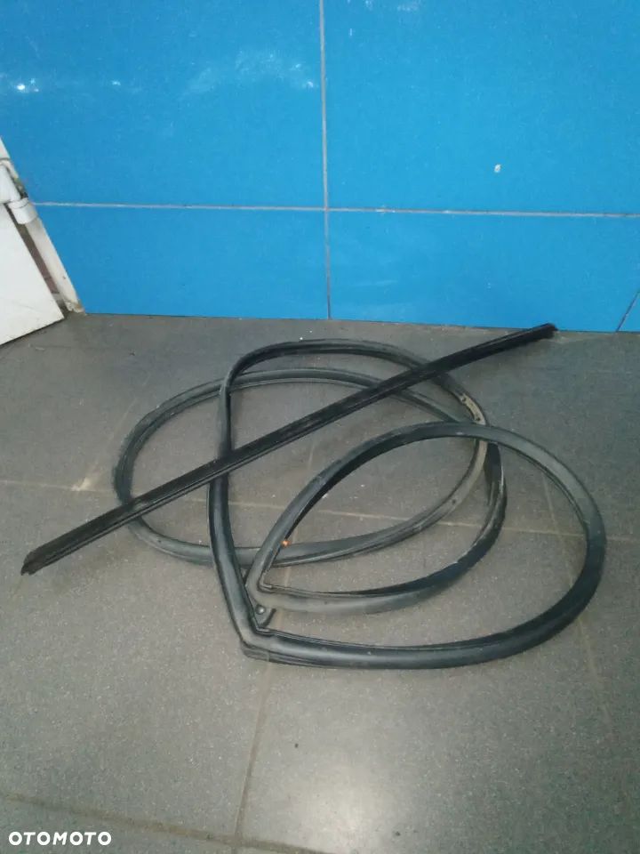 Uszczelka drzwi LP Kia Rio III - 1