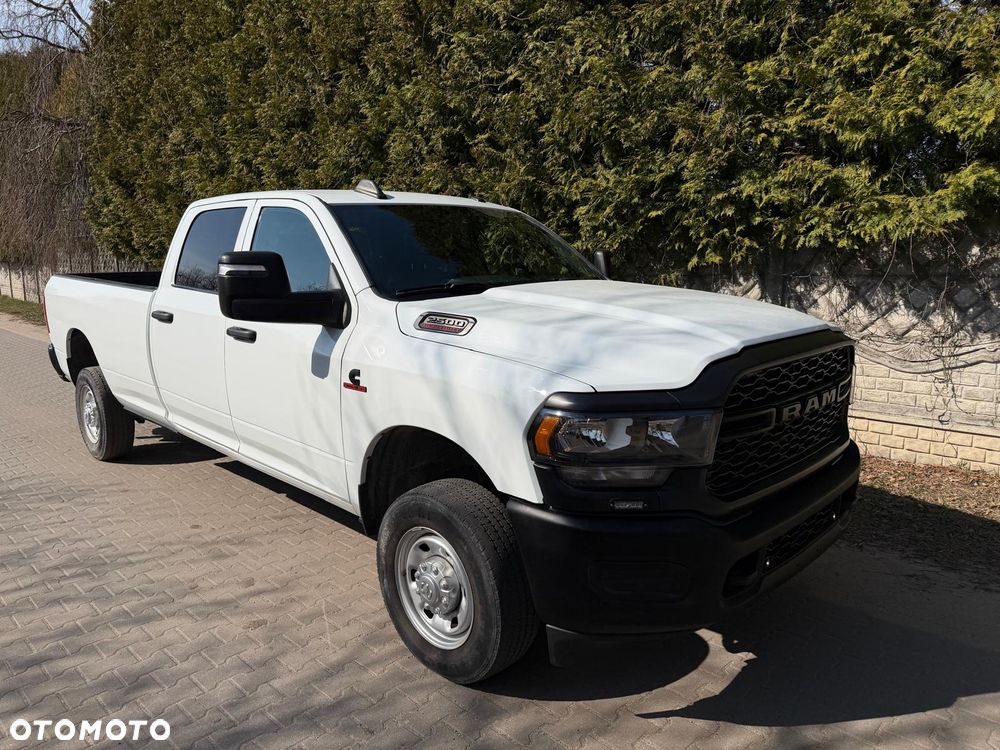 RAM 2500 - 4