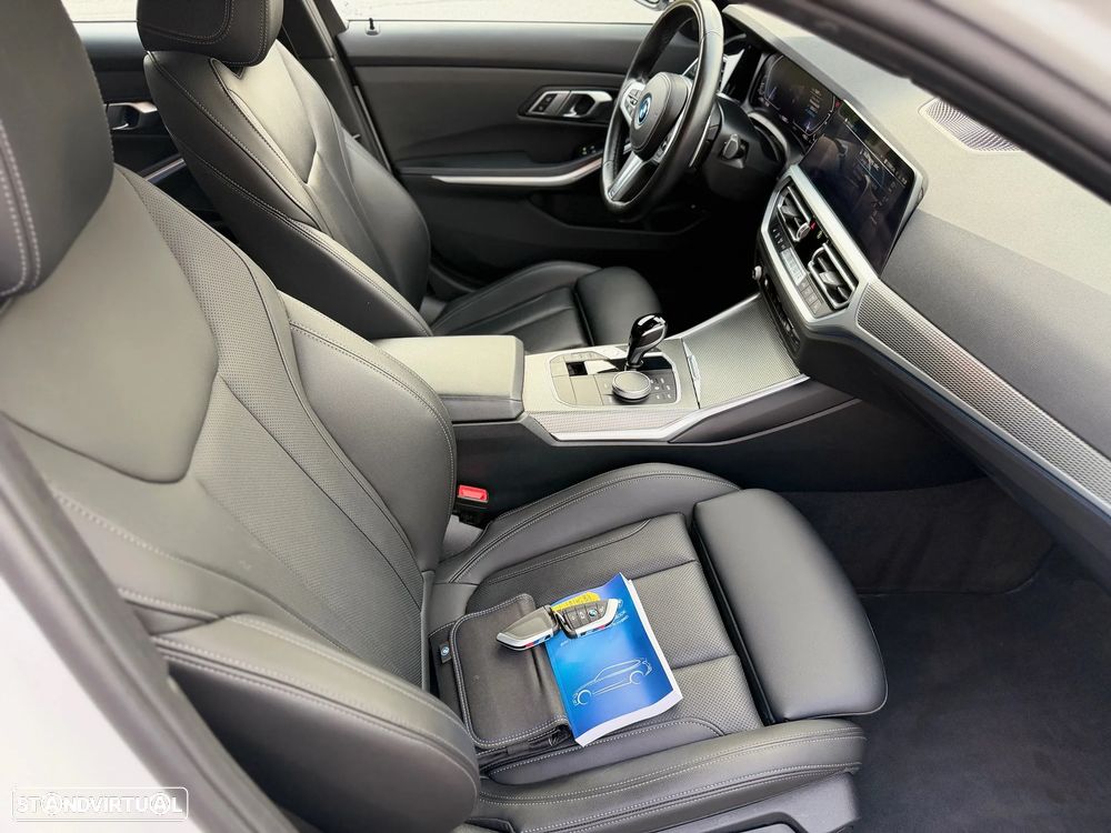 BMW 320 e Pack Desportivo M Auto - 10