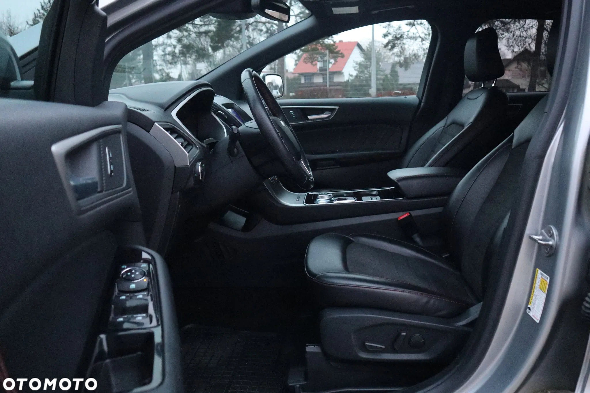 Ford Edge - 12