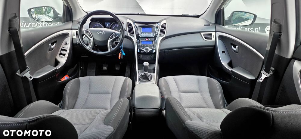 Hyundai i30 1.4 Premiere Comfort - 8