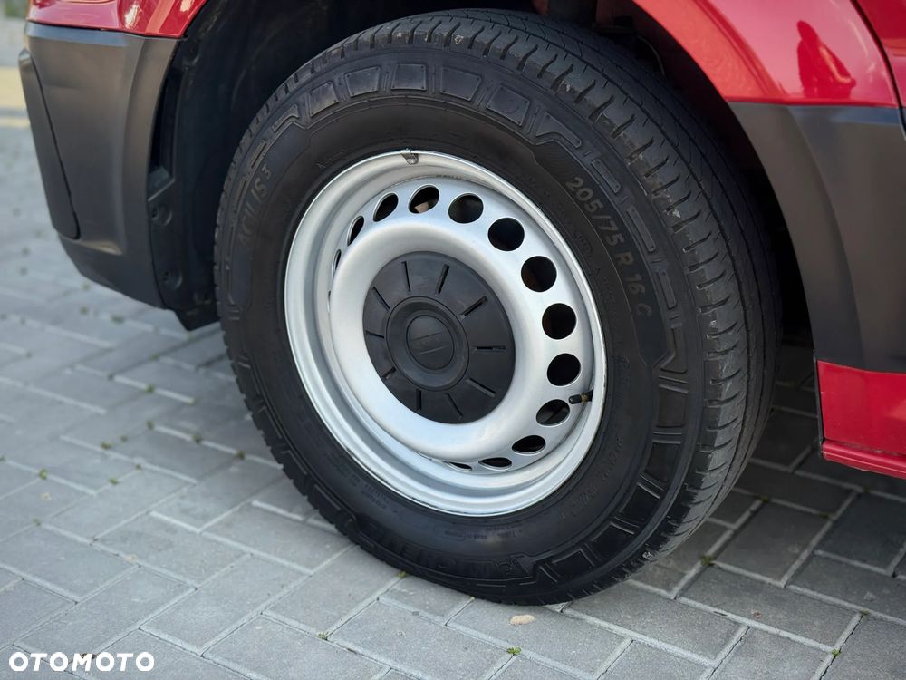 MAN TGE 3.180 / Kontener 4,2m + Winda Hydrauliczna 750KG + Drzwi Boczne / Bogate wyposażenie / Bezwypadkowy / ZAREJESTROWANY W PL - 14